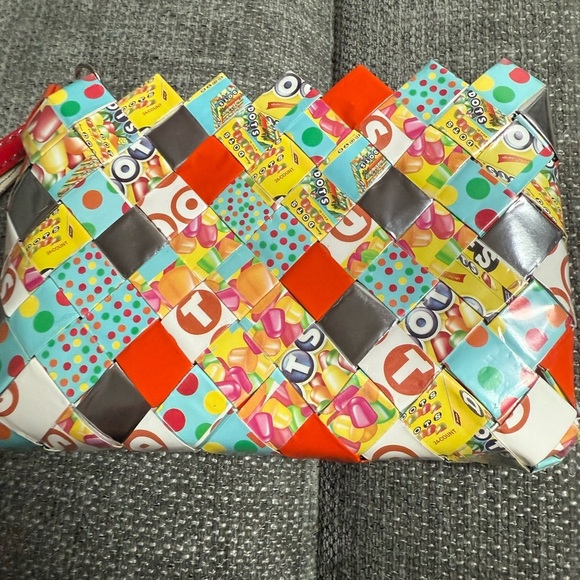 Candy Wrapper - Woven Clutch / Purse - Multicolor RECYCLED Paper Handmade - Picture 3 of 8
